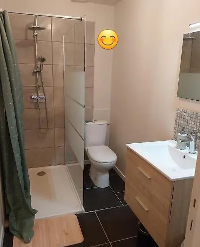 Les Bains דירה *